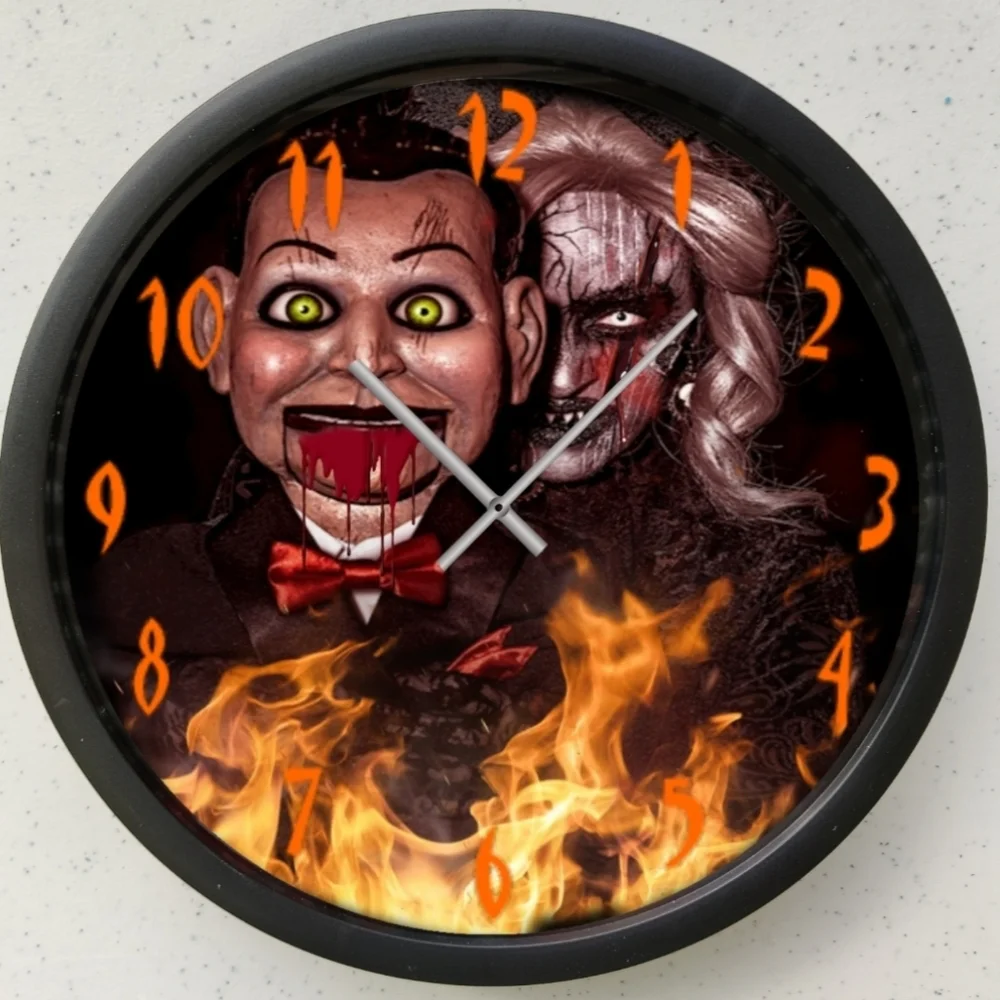 Halloween Clock - Picture 2 of 3